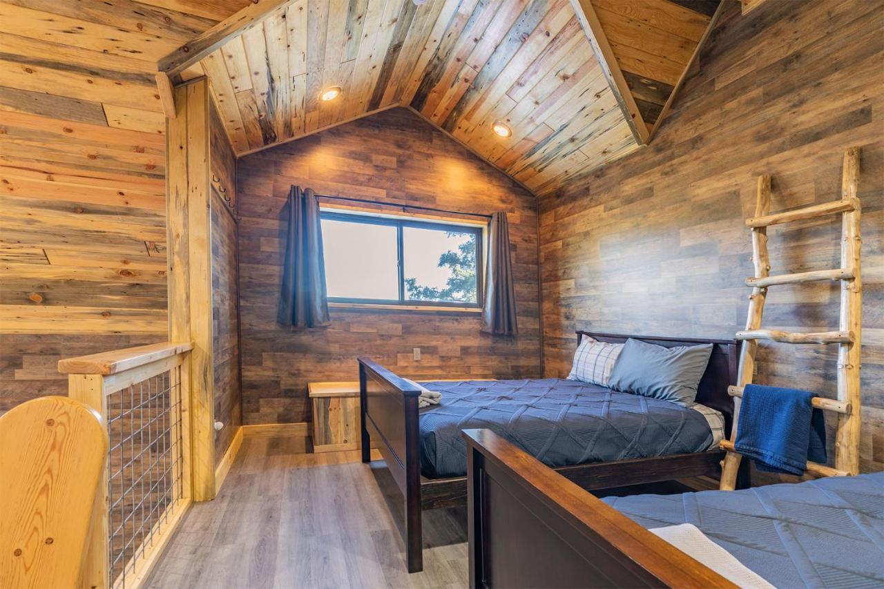 Bed and Breakfast Ridgewalk Treehouse Анджел Файер Экстерьер фото