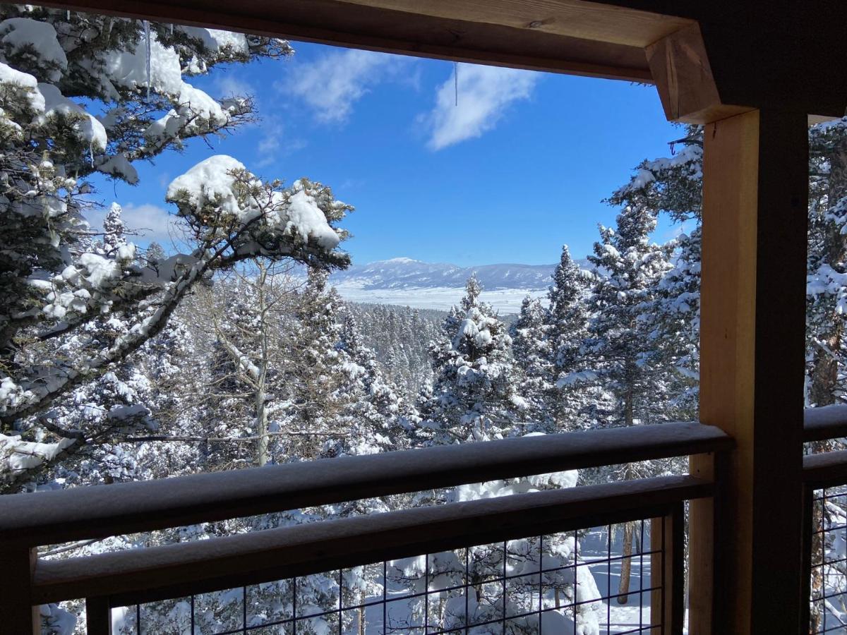 Bed and Breakfast Ridgewalk Treehouse Анджел Файер Экстерьер фото
